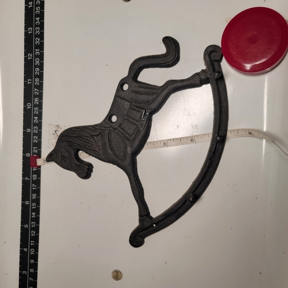 VTG. Cast Iron Kitchen Utensils with Holder. Set of 4. (390) - Picture 10 of 10